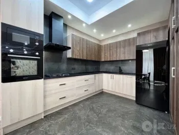 135 м², 3-комн. квартира, 5/6-2
