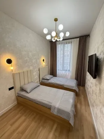 80 м², 3-комн. квартира, 4/10-1