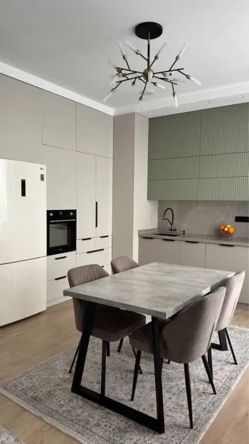 100 м², 4-комн. квартира, 3/7-1