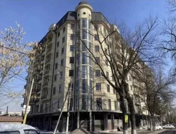 140 м², 4-комн. квартира, 8/9-3