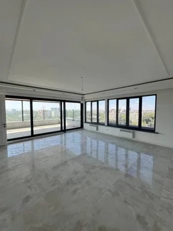 375 м², многокомнатная квартира, 9/10-3