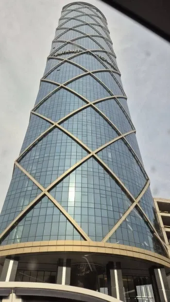 96 м², 3-комн. квартира, 30/49-0