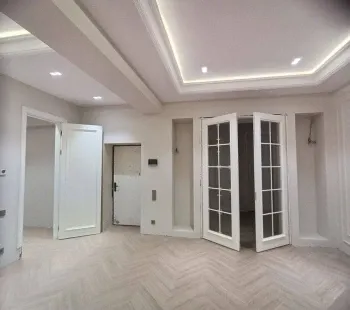 231 м², многокомнатная квартира, 1/10-0