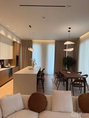 200 м², 5-комн. квартира, 2/12-2