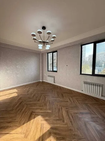 100 м², 3-комн. квартира, 3/8-2