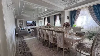 220 м², 5-комн. квартира, 8/9-1