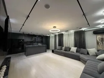 153 м², 3-комн. квартира, 10/12-0