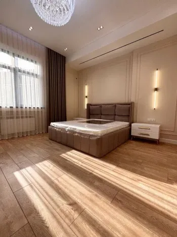 140 м², 3-комн. квартира, 4/8-3