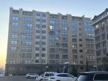 81 м², 2-комн. квартира, 1/10-1