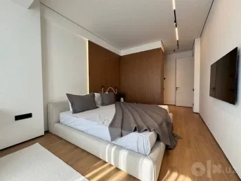 140 м², 3-комн. квартира, 2/16-2