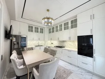 104 м², 3-комн. квартира, 8/10-2