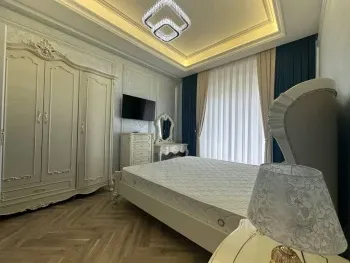 100 м², 3-комн. квартира, 3/8-3