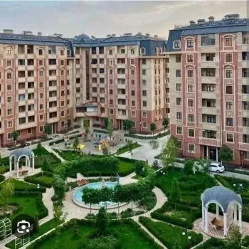 242 m², ko'p xonali kvartira, 9/10-2