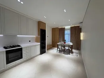 135 m², 4-xonali kvartira, 7/10-3