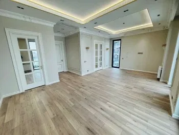 181 м², 4-комн. квартира, 10/10-0