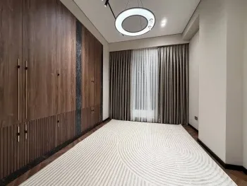 175 м², 5-комн. квартира, 4/14-2