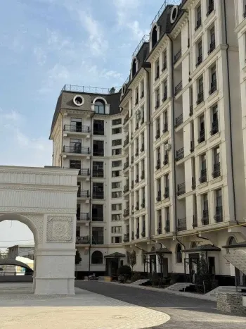 102 м², 3-комн. квартира, 1/8-2