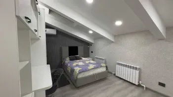 140 м², 4-комн. квартира, 8/9-3