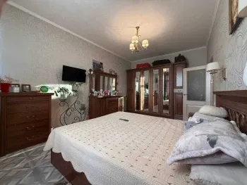 70 м², 5-комн. квартира, 5/5-3