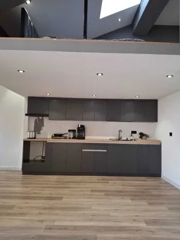 96 м², 2-комн. квартира, 6/6-1