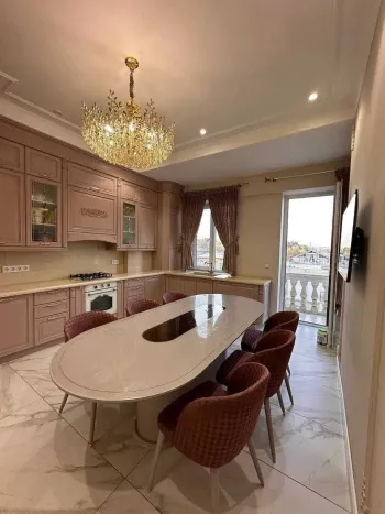 124 м², 4-комн. квартира, 4/10-2