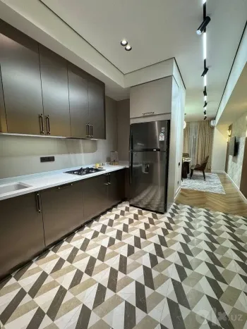 151 m², 5-xonali kvartira, 5/10-3