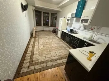 140 м², 4-комн. квартира, 7/8-3