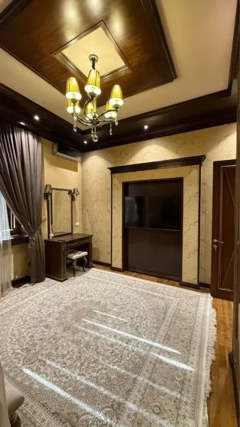 185 m², 4-xonali kvartira, 4/8-1