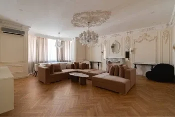 185 м², 3-комн. квартира, 6/6-2