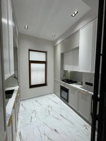 80 м², 3-комн. квартира, 8/10-3