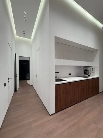 200 м², 3-комн. квартира, 7/7-0