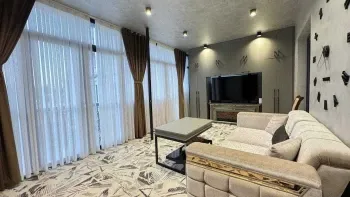 111 м², 3-комн. квартира, 3/10-2