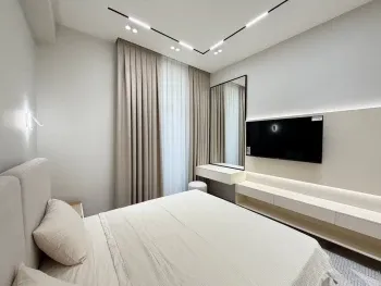 107 м², 4-комн. квартира, 2/8-2