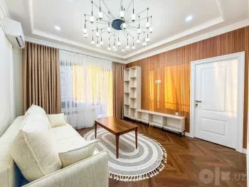 100 м², 4-комн. квартира, 5/9-1