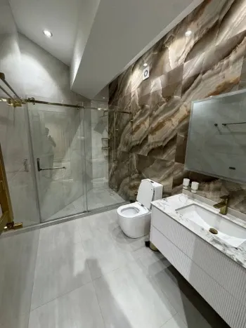 220 м², 4-комн. квартира, 9/9-3