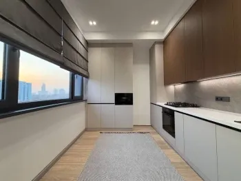 100 м², 3-комн. квартира, 9/9-2