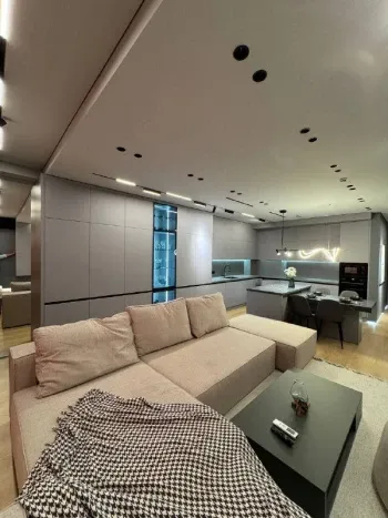 105 м², 2-комн. квартира, 8/12-3