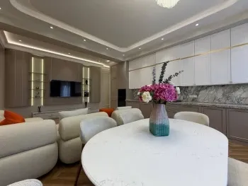 98 m², 4-xonali kvartira, 5/8-2