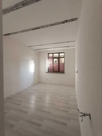 210 м², 5-комн. квартира, 1/6-2