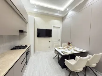 90 м², 3-комн. квартира, 3/7-1