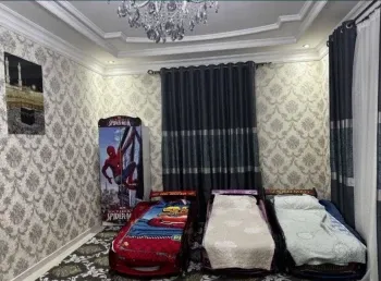 82 м², 4-комн. квартира, 1/9-0