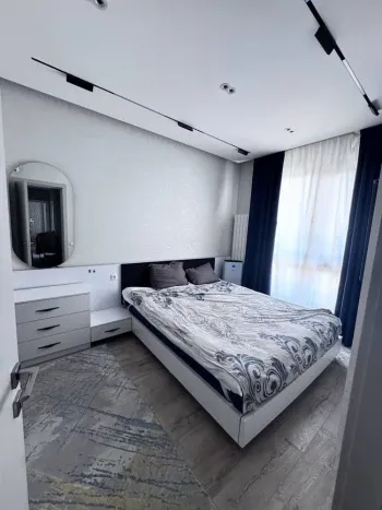 80 м², 3-комн. квартира, 6/9-3