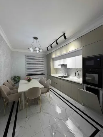 104 м², 3-комн. квартира, 3/6-2