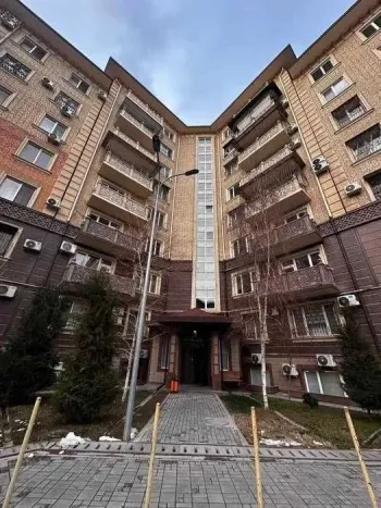 187 м², 5-комн. квартира, 3/8-3
