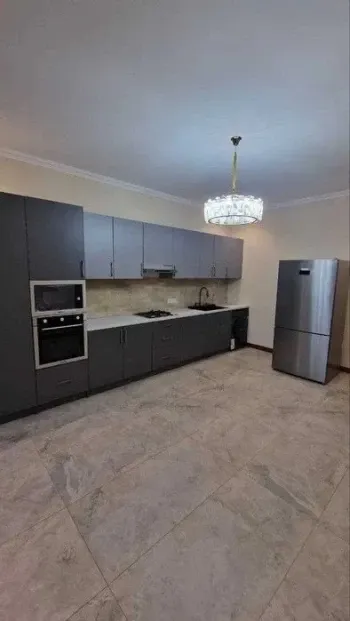 200 m², ko'p xonali kvartira, 9/10-2