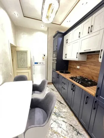 100 м², 3-комн. квартира, 8/9-3