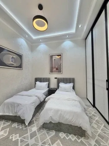 80 м², 3-комн. квартира, 3/7-3