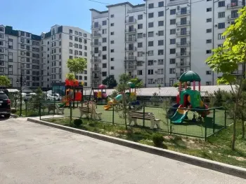 210 m², ko'p xonali kvartira, 9/10-1