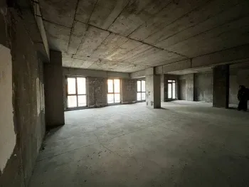 117 м², 3-комн. квартира, 8/25-0