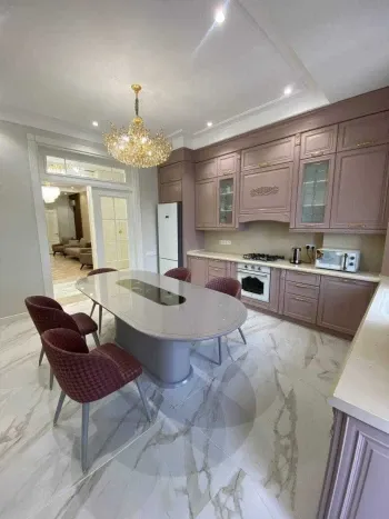 124 м², 4-комн. квартира, 4/10-1